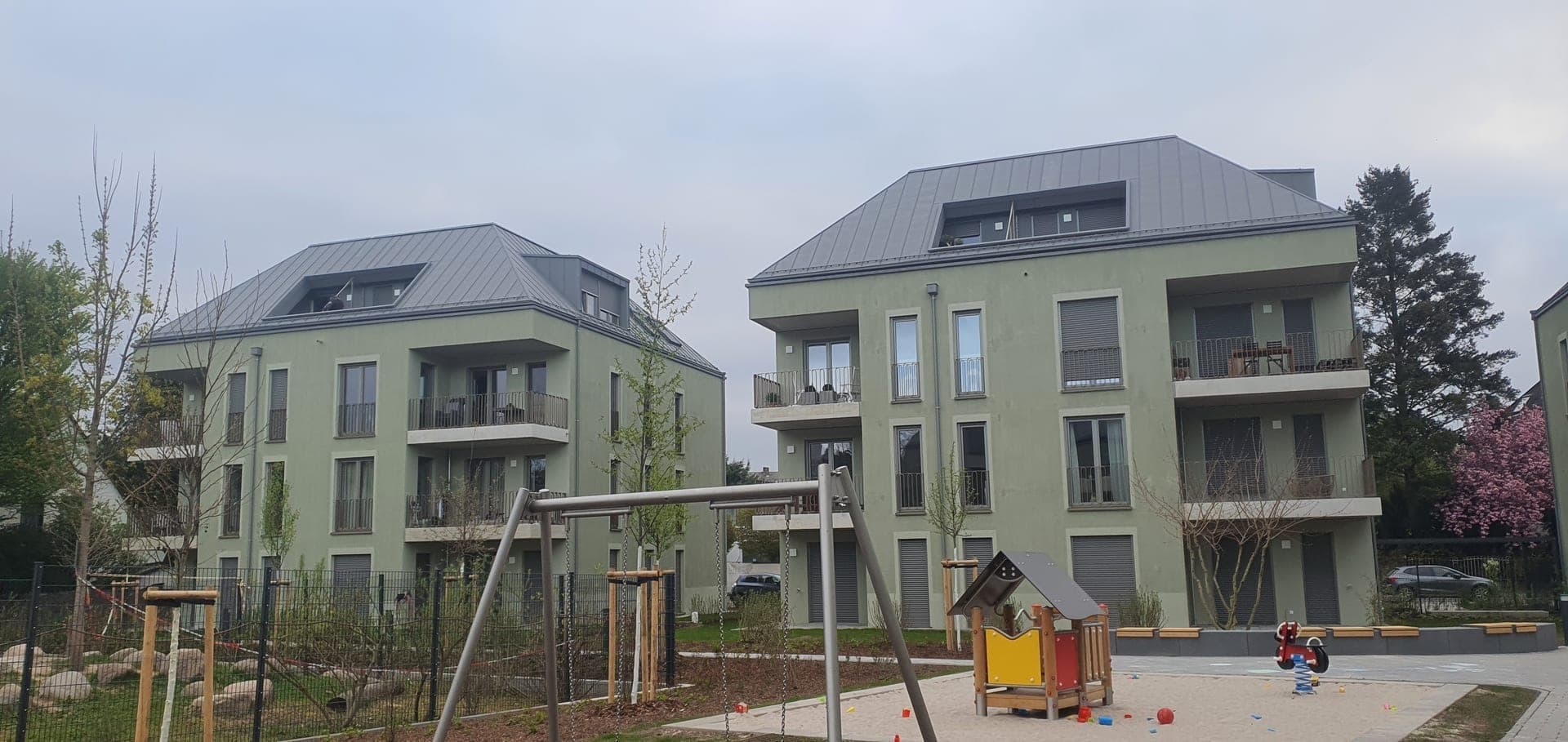5 Mehrfamilienhäuser Haeberlinstraße Bild 1